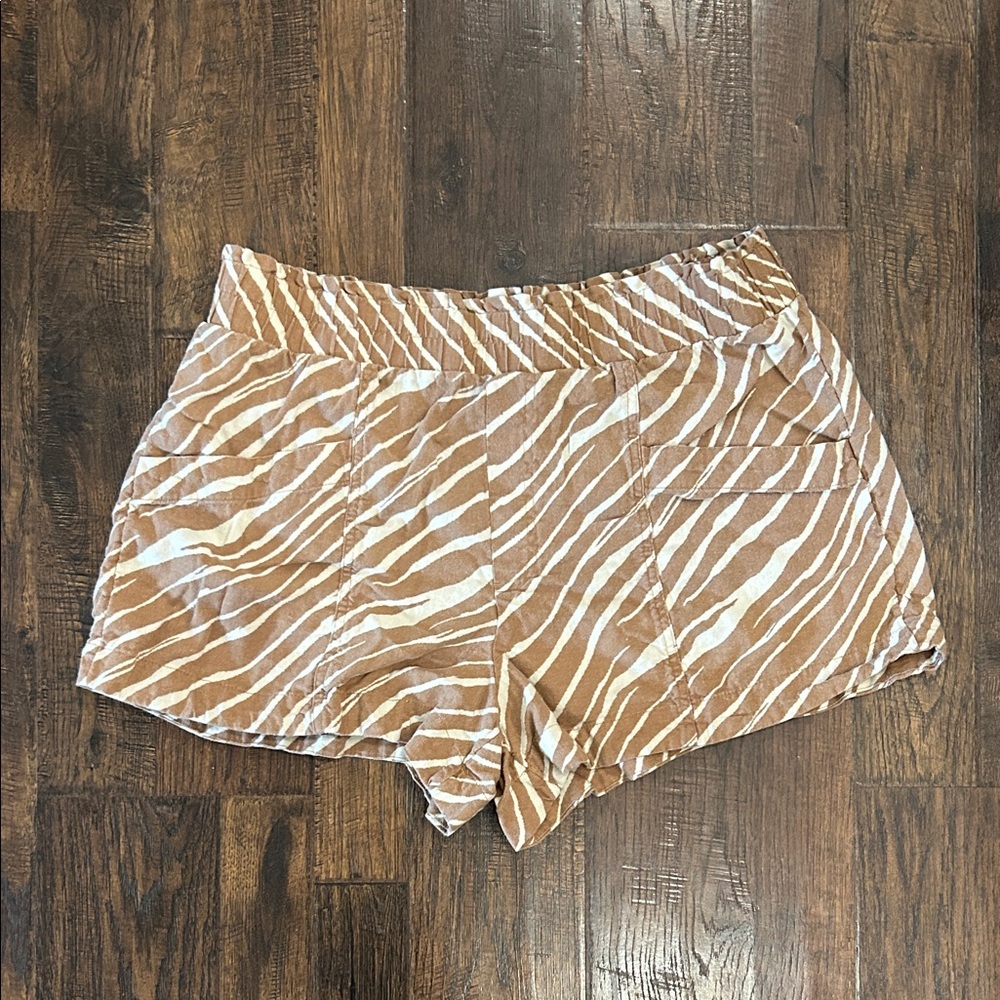 a new day Brown and White Zebra Print Women's Cargo Shorts